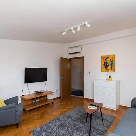 Romance - One Bedroom With Patio R3 두브로브니크