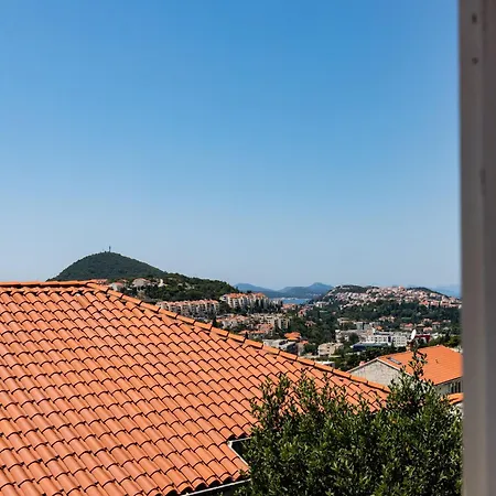 아파트 Romance - One Bedroom With Patio R3 *