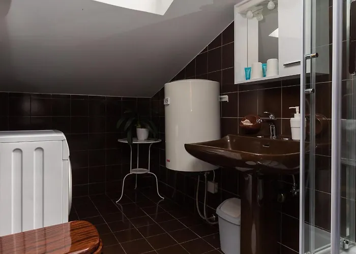 Romance - One Bedroom With Patio R3