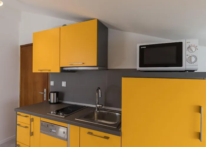 Romance - One Bedroom With Patio R3 Apartman *