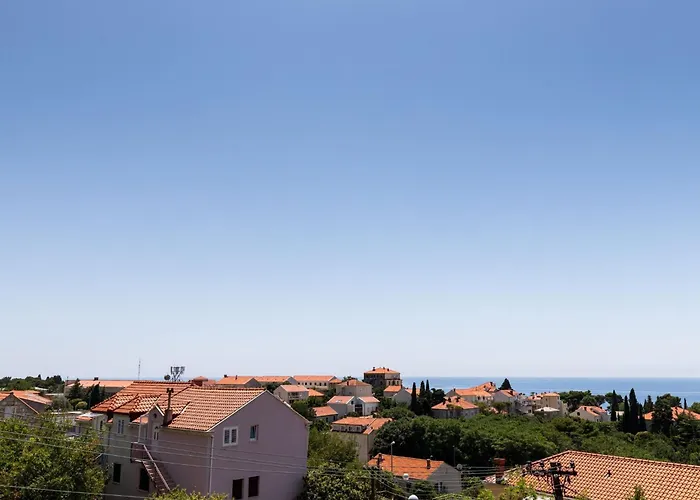 Romance - One Bedroom With Patio R3